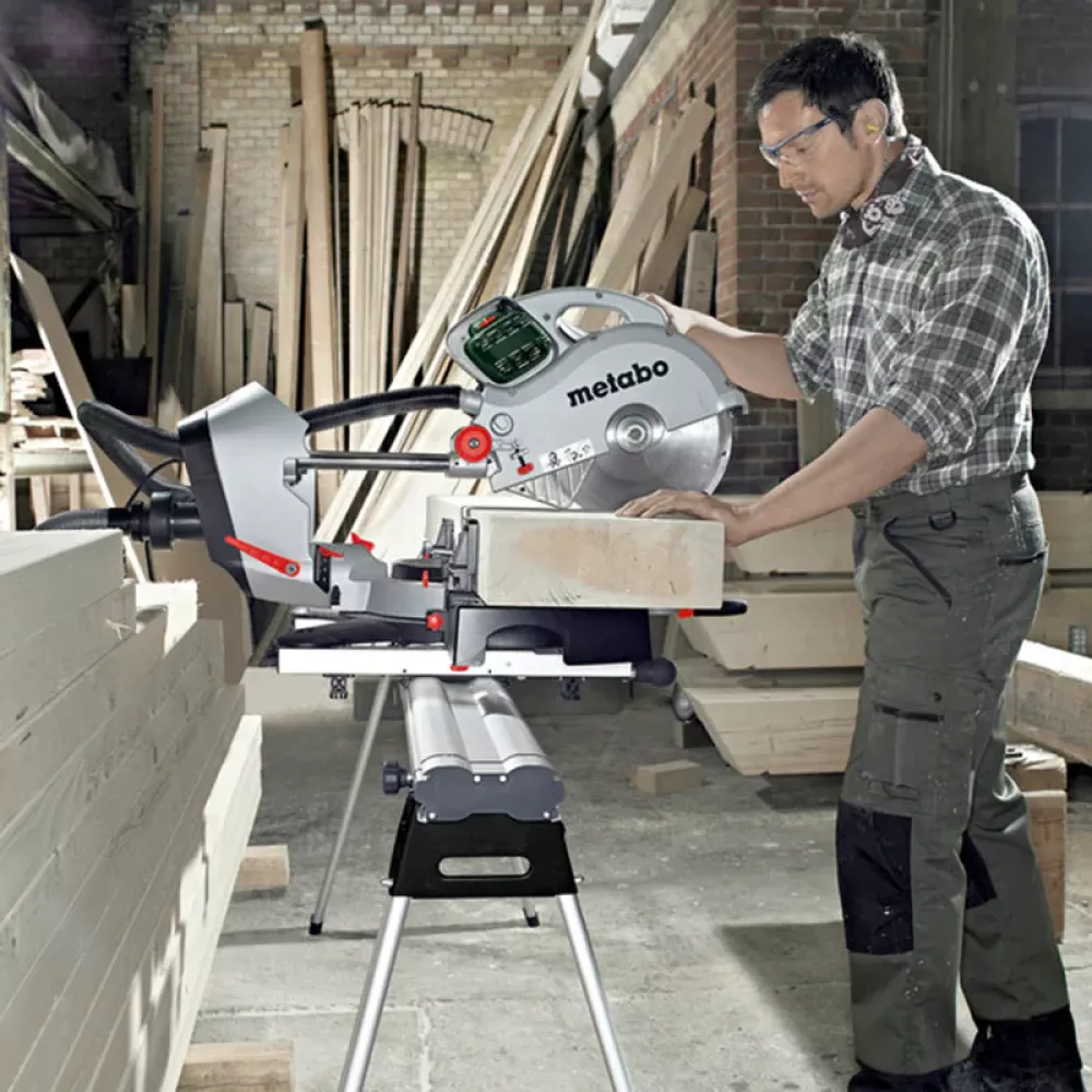 Metabo KGS 315 Plus торцовочная пила с протяжкой 0103150000