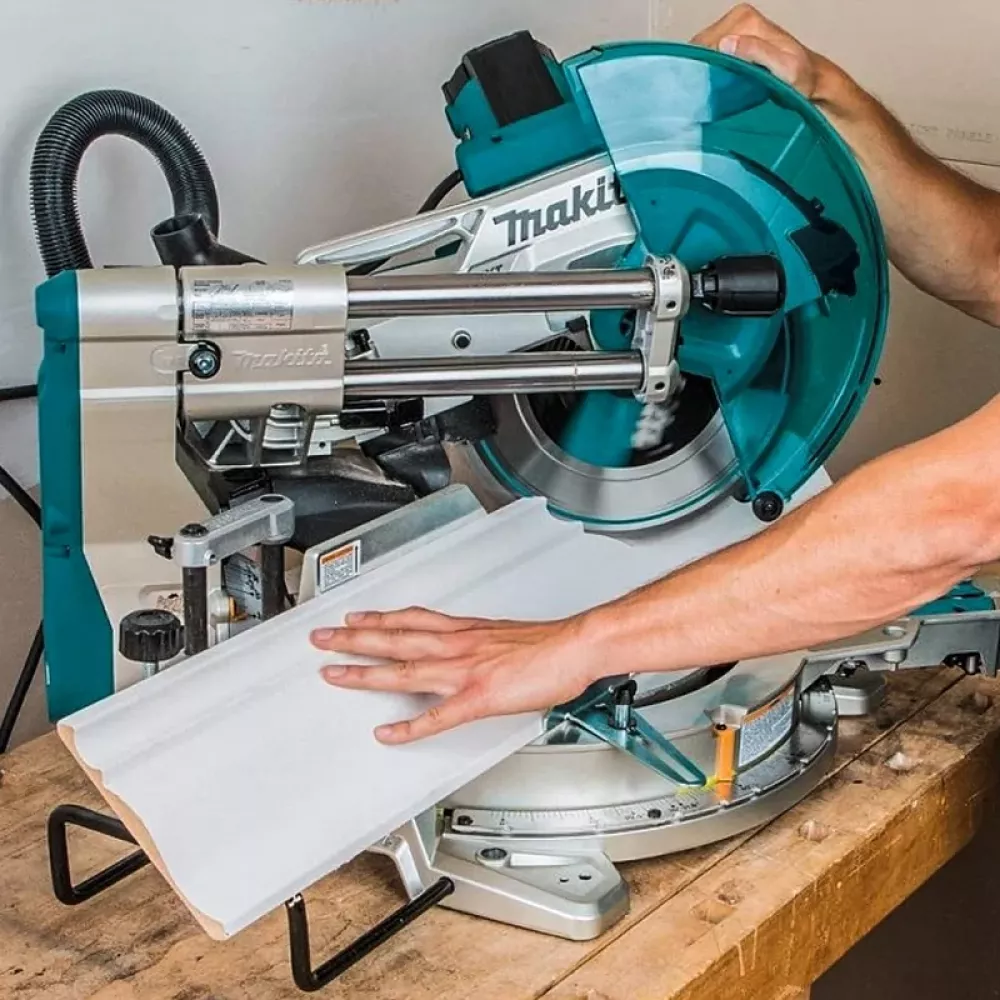 Торцовочная пила Makita LS1219