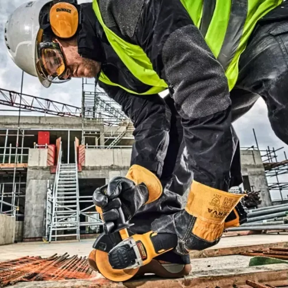 DeWalt DCF887P2SAG-RK набор инструментов шуруповерт и угловая шлифмашина (2 x 5 Ач, ЗУ)