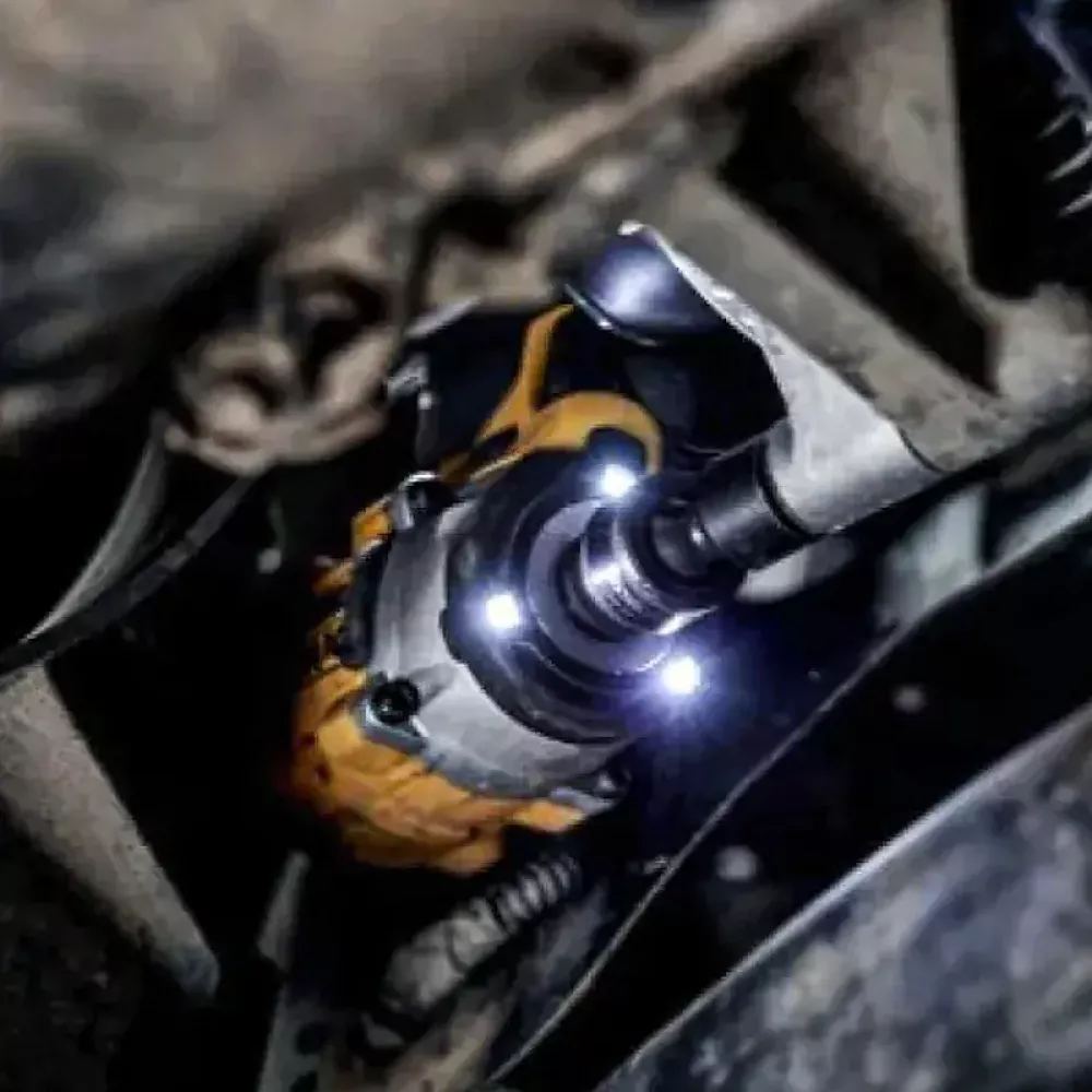 DeWalt DCF922P2T-QW аккумуляторный гайковёрт (2 x 5 Ач, ЗУ)