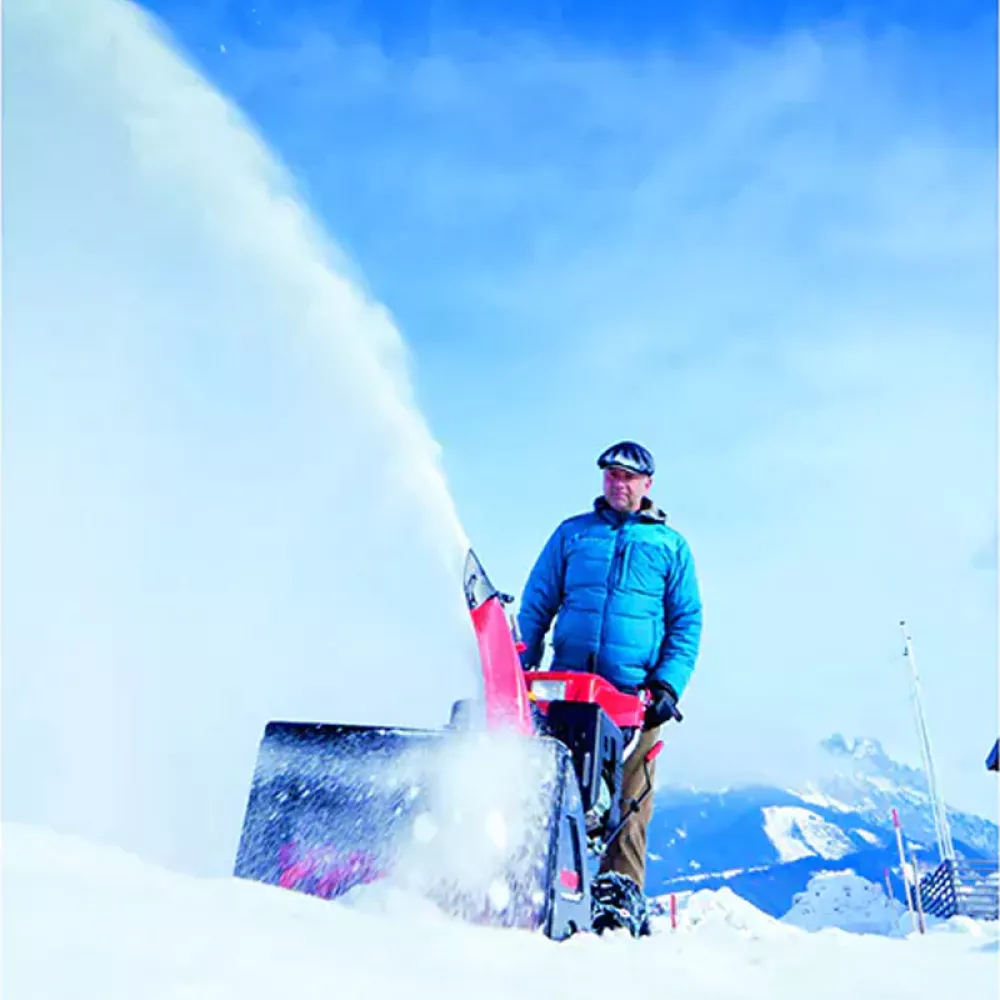 AL-KO SnowLine 700 E снегоуборщик бензиновый 112931