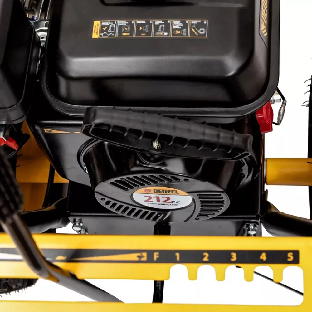 DENZEL SWB-600 снегоуборщик бензиновый со щеткой для подметания 97661
