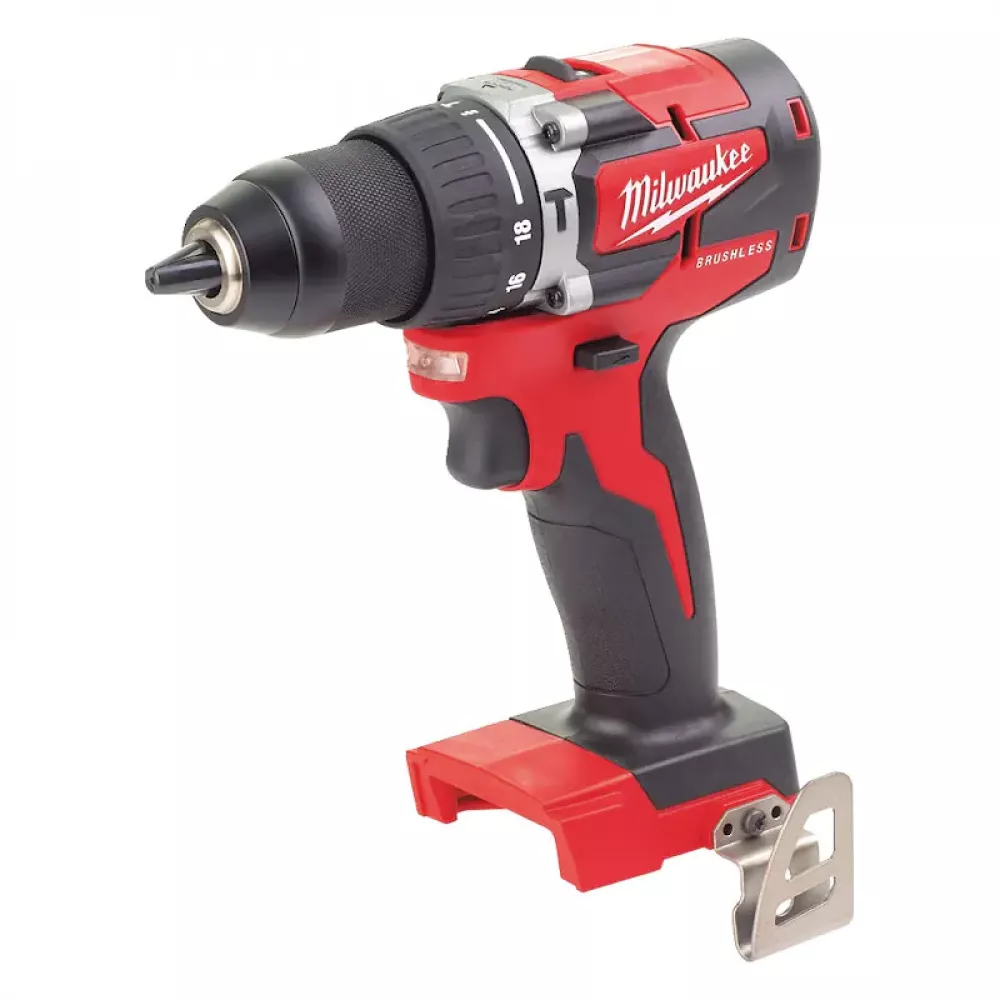 Milwaukee M18 CBLPP2A-402C набор инструментов шуруповерт и винтоверт (2 x 4 Ач, ЗУ) 4933464536