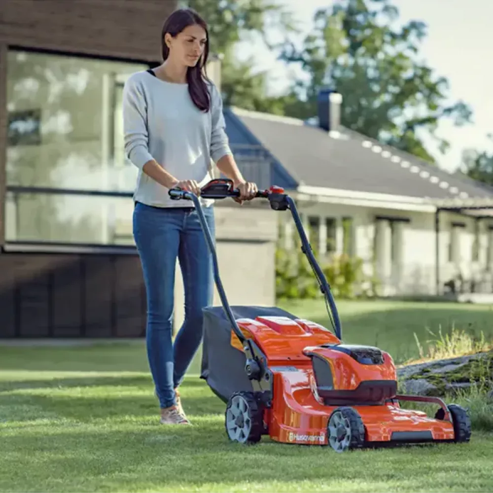 Husqvarna LC 353iVX аккумуляторная газонокосилка (без АКБ и ЗУ) 9678620-01