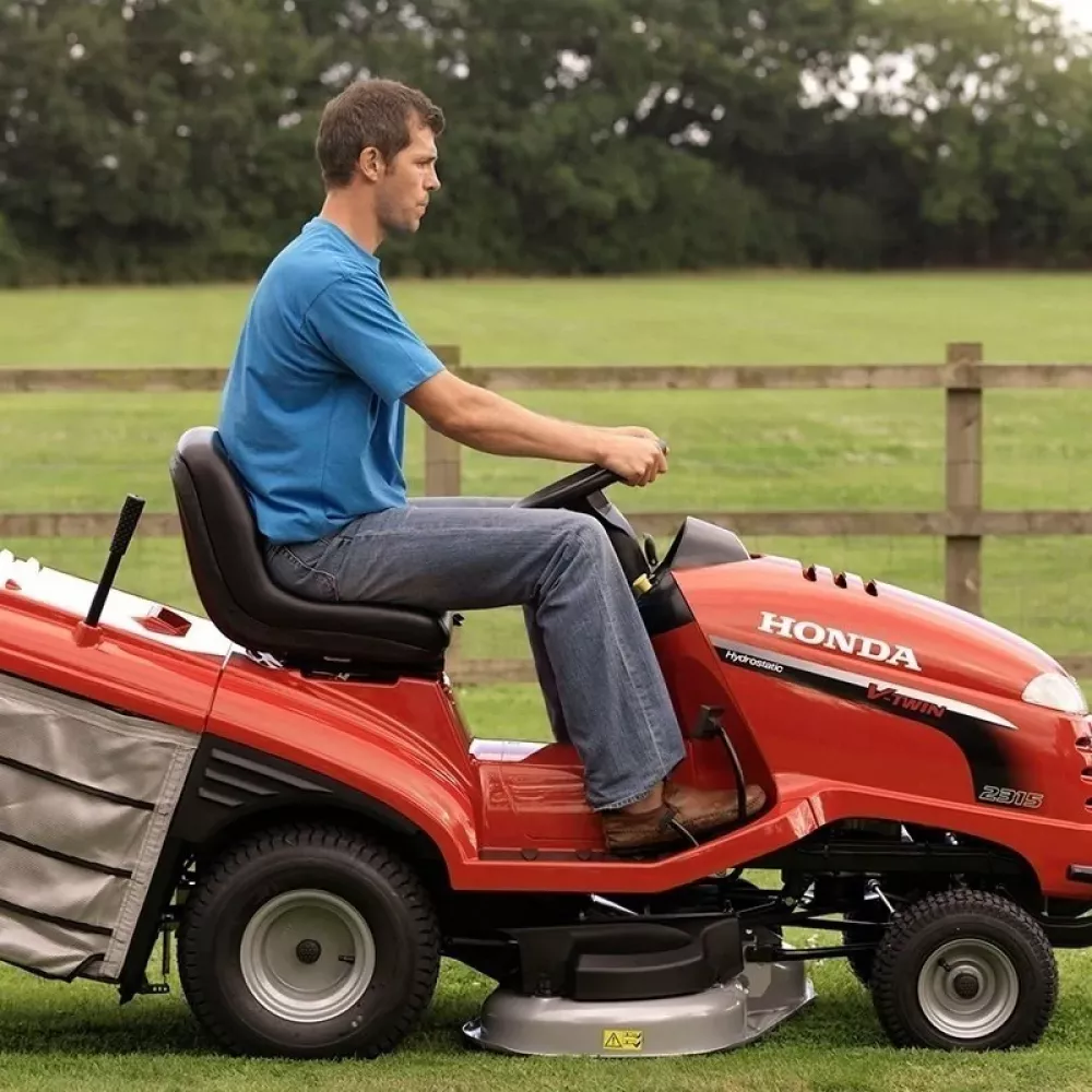 Газонокосилка с сиденьем Honda HF 2317 HM E, HF2317HME