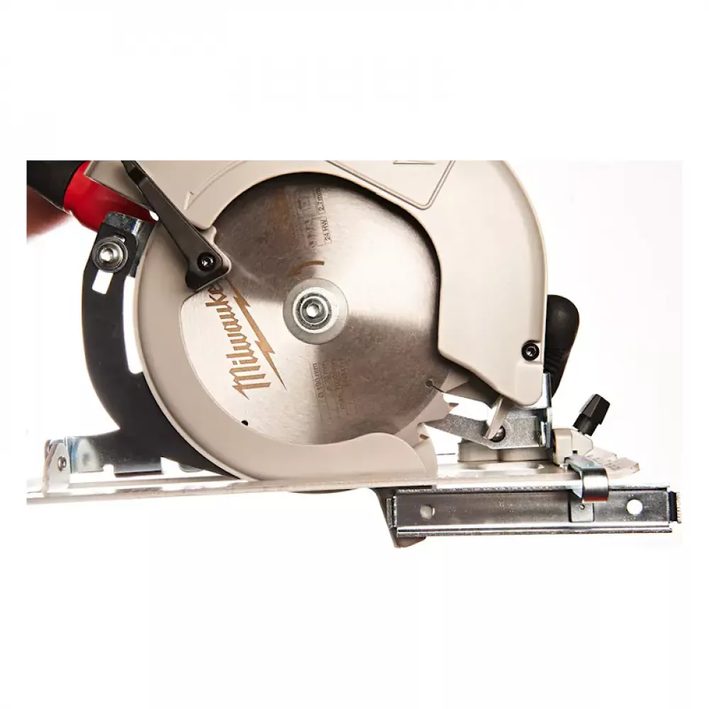 Milwaukee SCS 65 Q пила циркулярная 638051